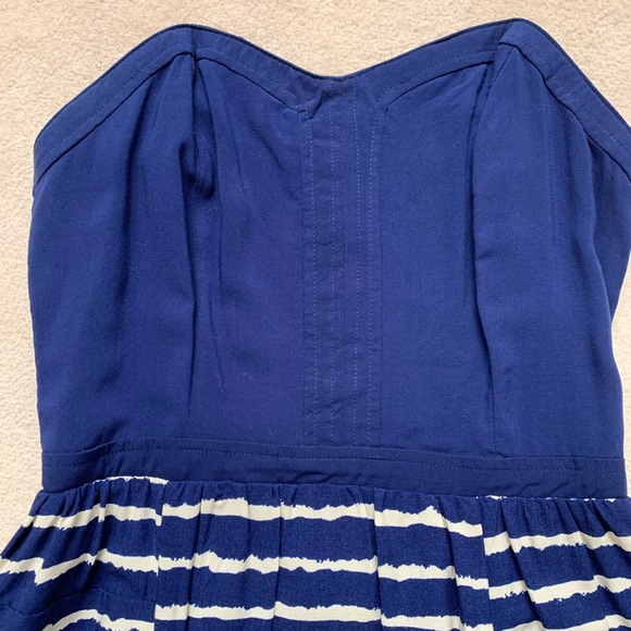 Summer dress halter cool and airy medium light - Picture 3 of 5